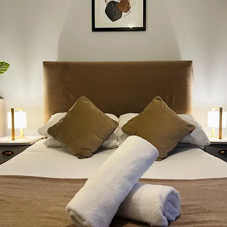 Exclusive Deals L Spacious 2bed 2bath - Free Parking & Netflix Jvt Short Lets Apartment